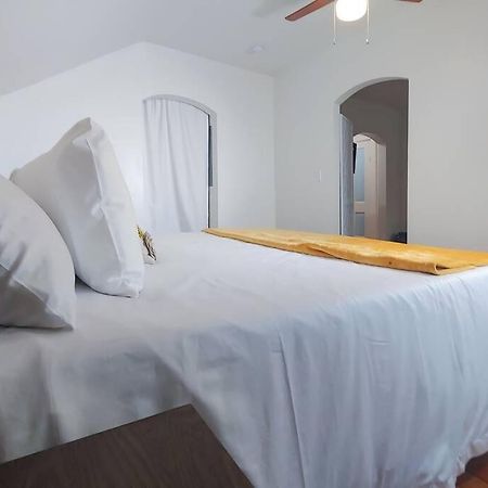 Historic W/Deck, King Bed & Air By Lake Michigan Manistee Esterno foto